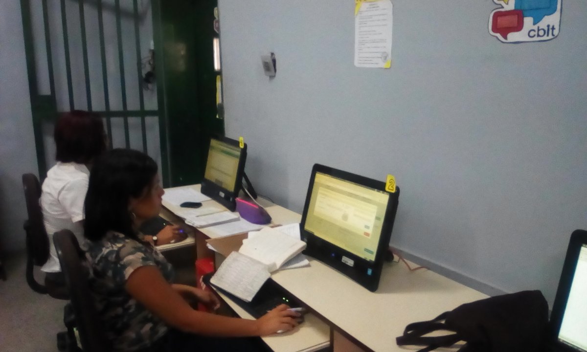 cbitluisramon's tweet photo. En nuestro espacio se presta apoyo en la carga de matrícula de  las unidades educativas: U.E.E. Victor Lino Gómez, de los Samanes,  la E.B.N. La Victoria de Chávez y CEINB "El Pequeño Simón" ubicadas en Palo Negro. @vane_prieto @PedroGordon_21 @FundabitAragua https://t.co/3qJQQrGUI1
