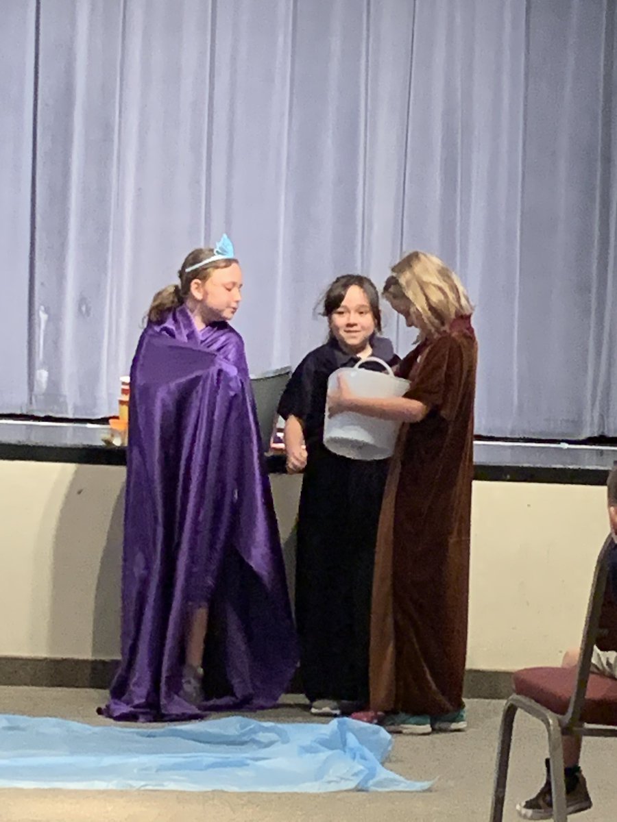 SWFLChristian's tweet image. Mrs. Preston, an SFCA Mom and Children’s Pastor at Next Level, taught us about Moses and being courageous and fearless during Elementary Chapel.
