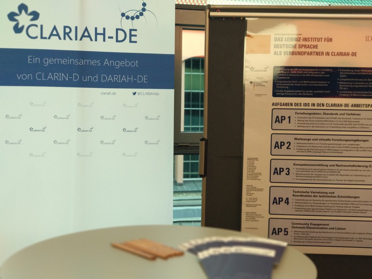 GKFI_eV's tweet photo. Gleich zwei unserer Poster können heute während der #IDSJT20 #Methodenmesse besucht werden: Andreas Witt undAntonina Werthmann (beide @IDS_Mannheim) präsentieren das Verbundprojekt aus @CLARIN_D + @DARIAHde. Es gibt auch Broschüren und die neuen Bleistifte! https://t.co/wORyfKJ3lJ