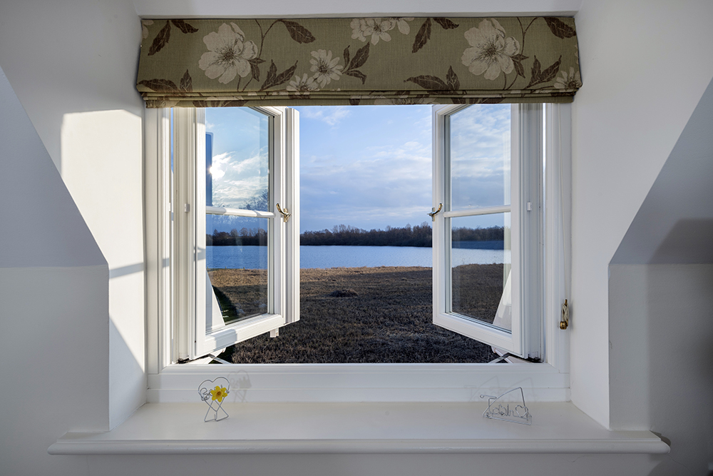 GlazeriteLtd's tweet photo. Breathtakingly elegant, R9 windows combine the best of 19th century British architecture with all the benefits you'd expect from modern uPVC and glazing. @residence9 

#R9 #Residence9 #HeritageWindows #R9Windows #ResidenceCollection

https://t.co/SLAlIoH0OJ https://t.co/dp4BtNrOW3