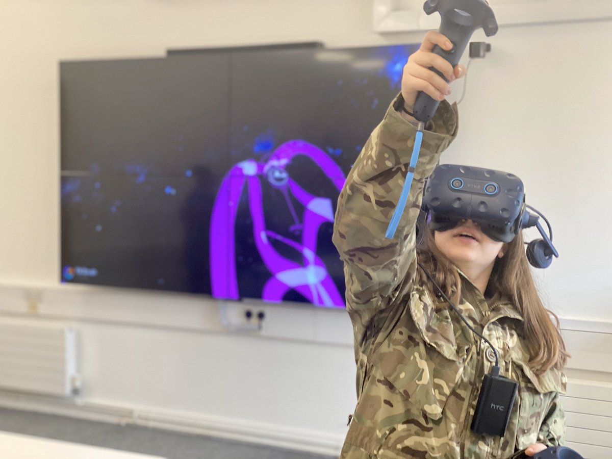 LeysVS's tweet photo. Another batch of budding #VR @Leys_Art artists getting the chance to test out creating art work in 3D space, in the #VisionStudio earlier today! #ARVRinEDU (Cc. @LeysCambridge) https://t.co/GzqEBG1xqH