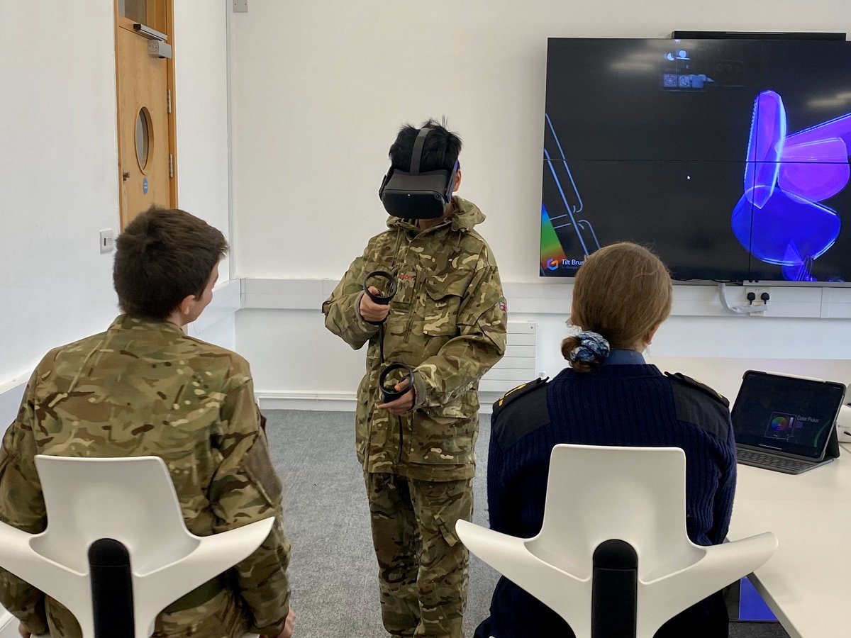 LeysVS's tweet photo. Another batch of budding #VR @Leys_Art artists getting the chance to test out creating art work in 3D space, in the #VisionStudio earlier today! #ARVRinEDU (Cc. @LeysCambridge) https://t.co/GzqEBG1xqH