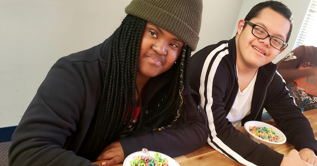 iCanDreamCenter's tweet photo. Enjoying Fruit Loops with friends! What could be better?

#iCanDreamCenter #friendship #togetherness #enjoyment #smiles #PwD #disabilities https://t.co/wYgBppz7Qp