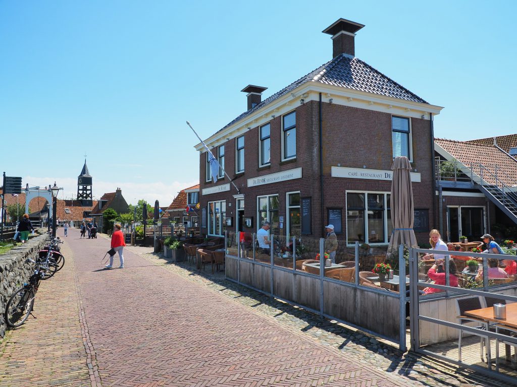 Het voorjaar is in aantocht en dat betekent dat u vanaf 20 maart weer kunt dineren bij Restaurant Logement de Hinde! Lees meer op onze Facebookpagina: facebook.com/FryslanCulinai…