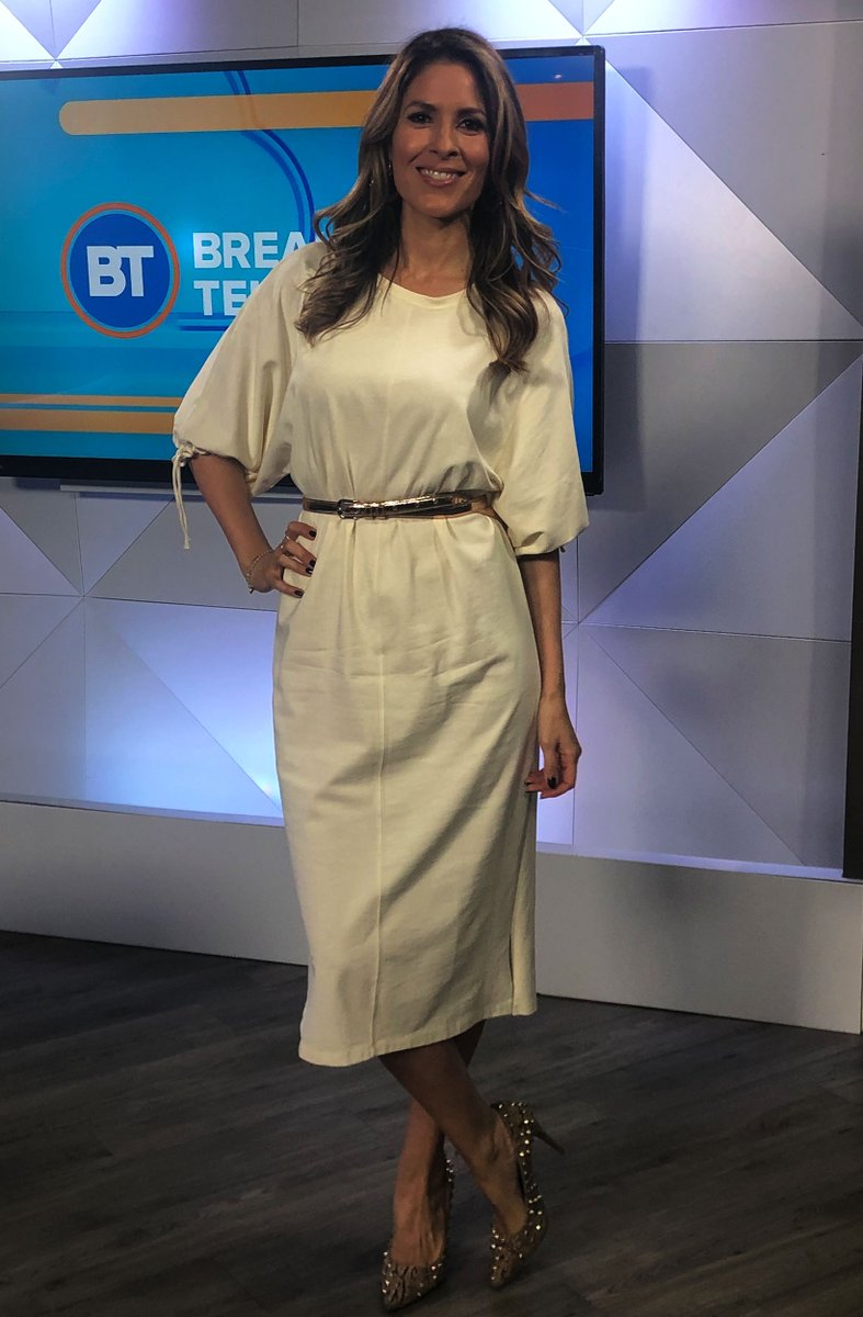 Yorkdale Style (@yorkdalestyle) on Twitter photo You're never fully dressed without a smile!😃Get <a href="/DinaPugliese/">Dina Pugliese-Mirkovich</a>'s outfit details at: yorkdale.com/dinas-closet-m… #YorkdaleStyle #CentreofStyle You're never fully dressed without a smile!😃Get <a href="/DinaPugliese/">Dina Pugliese-Mirkovich</a>'s outfit details at: yorkdale.com/dinas-closet-m… #YorkdaleStyle #CentreofStyle