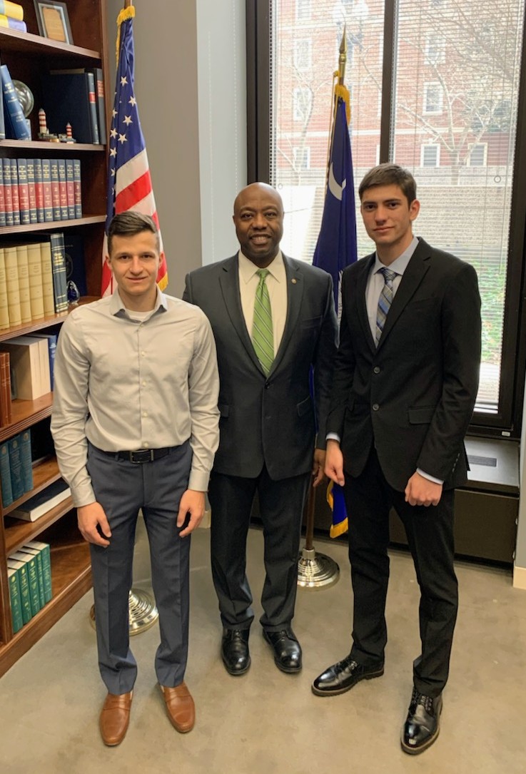 Two-way exchange alert! <a href="/SenatorTimScott/">Senator Tim Scott</a>, who has visited Ukraine, got to meet with <a href="/FLEXProgram/">FLEX Program</a> exchange students from Moldova and Ukraine, who are studying in South Carolina high schools this year! #ExchangeOurWorld #CivEdWeek