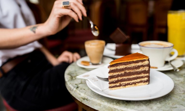 spiceofeurope's tweet photo. The wonderful and rightfully famous Dobos cake is a favourite of many Hungarians, but as simple as its recipe may sound, it is really difficult to make well. 🍰 #spiceofeurope #doboscake
https://t.co/MzAH1EZY4r https://t.co/XzxK5nOJur