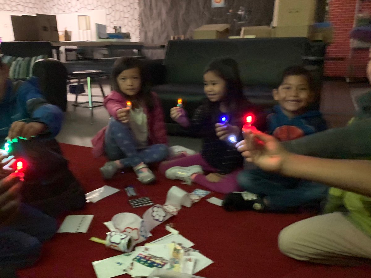 sbsdCCSTREAM's tweet photo. 1st grade learning about light & shadow making their very own night light! #sbsdstream #sbsdedu #CAngss #ccstream #ccsbsd https://t.co/HTIbiU8CH4