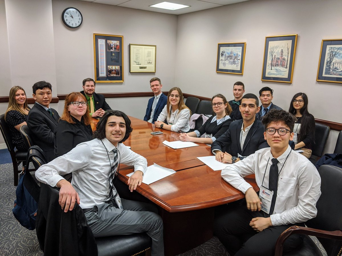 We're feeling the Hawkeye State love today! These <a href="/FLEXProgram/">FLEX Program</a> got to meet with staff from <a href="/ChuckGrassley/">Chuck Grassley</a>'s office to talk about their exchange experience in Iowa. #ExchangeOurWorld #CivEdWeek