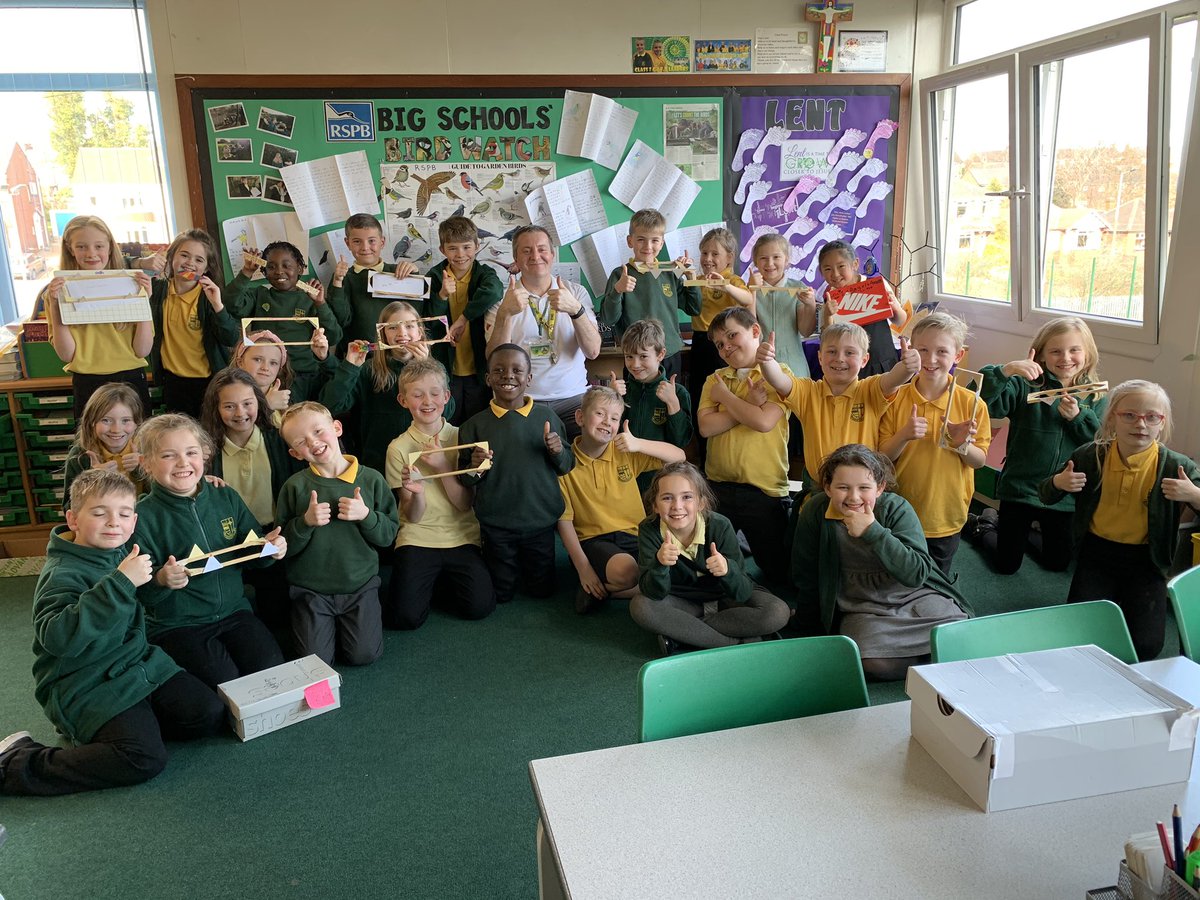Gavin_Sharp_73's tweet photo. Extra special vibe to this afternoons @laura_primary @primaryengineer session in Class 7 @stbedes_roth Our #STEM stars have made great progress on both their cars #youngengineers https://t.co/xmlNaFFMNK