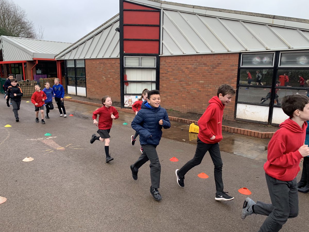 PPSMrCleaves's tweet photo. Year 6 pupils enjoyed their daily mile again today. @PPSMrsSymes @PPSHealth_Well https://t.co/EErLlxV87Z