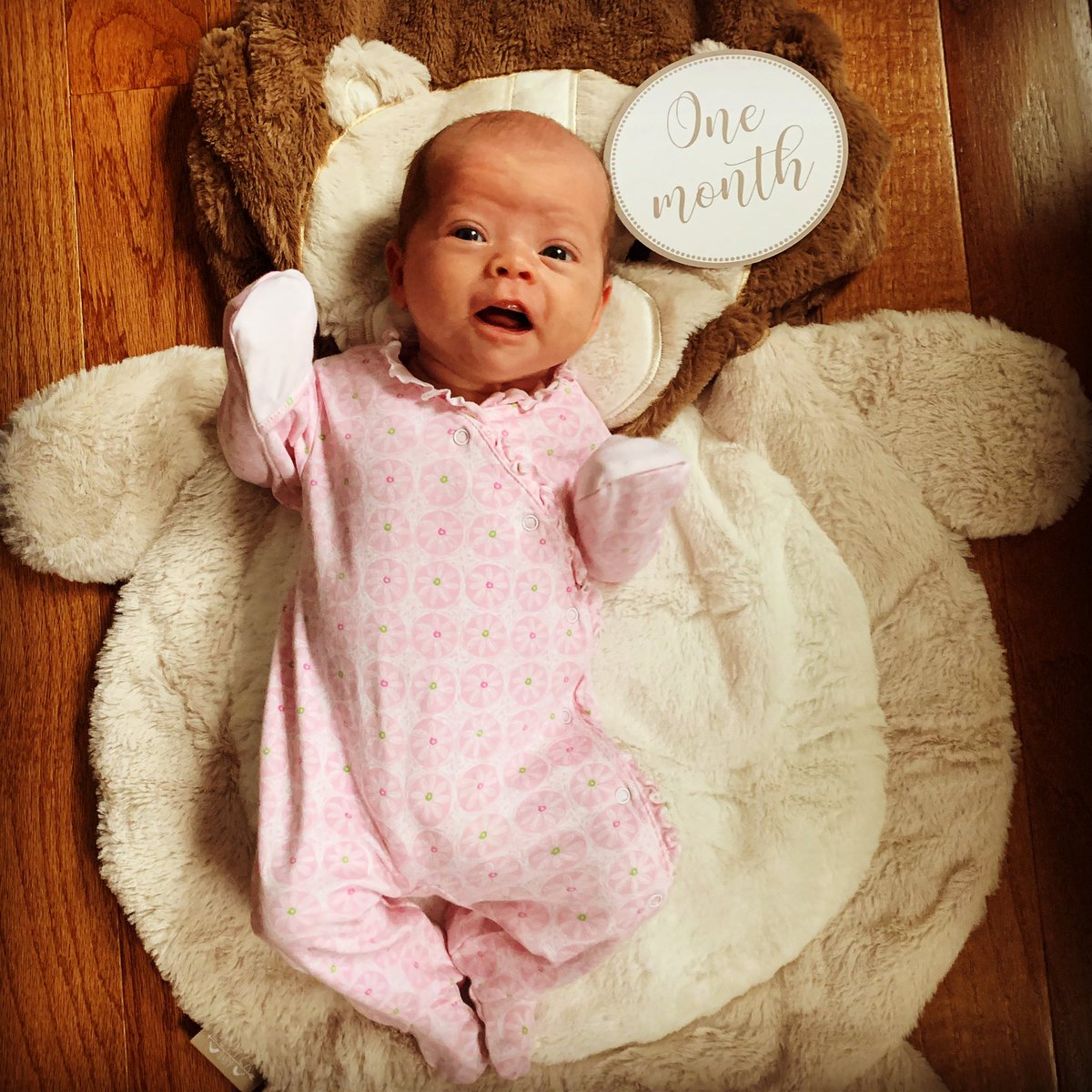 jacquelineforky's tweet photo. Evelynne turned one month old on 3/8! https://t.co/UfAEYhgwMf