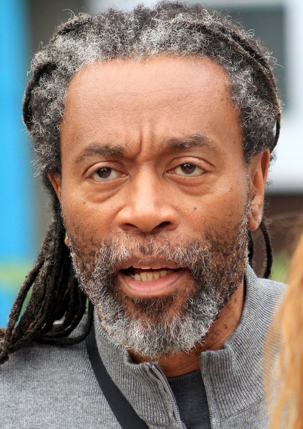 FELIZ CUMPLEAÑOS - HAPPY BIRTHDAY: \\ BOBBY MCFERRIN \\ (70)  