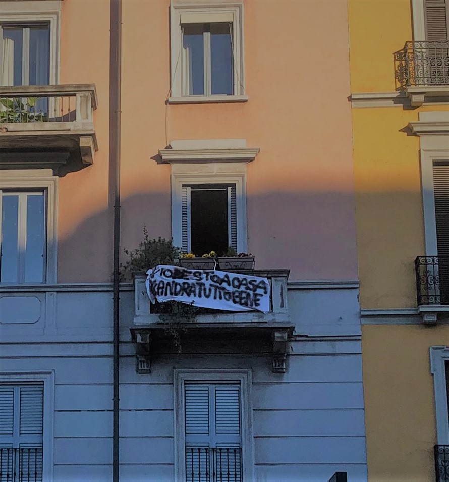 mammakucci's tweet image. Tornano i #balconi #resistenti #iorestoacasa #andràtuttobene #CoronaVirusitaly