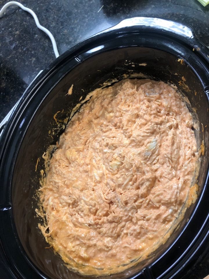 It’s grey outside. And rainy. Kinda bleh, right?

Wanna know how to fix that?!?! 

Buffalo 👏 Chicken 👏 Dip 👏
Outside the Lair. Right. Now.

Wanna know how to fix it even more?!?!?!?

Vote #Climb 🐻🏔