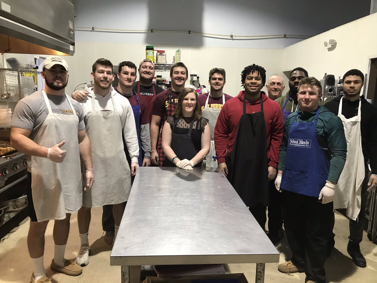 dsp643's tweet image. Servant Leadership today with the SU football team. Breakfast, at HALO, is served. @lahenry96 @rrsiers @jbarrype @scedpe @Seidelschool @SeidelAmb @SalisburyBB @suseagulls @SeaGullFootball