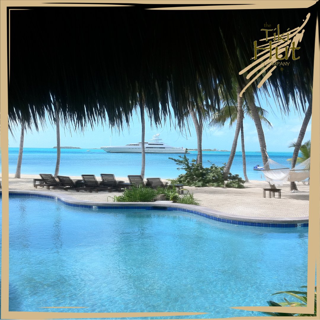 Sometimes the further you look the more focus you find. 🌴👀 Remember to focus on your dreams, and where they'll take you.  #Bahamas #islandlife #islands #clearblue #crystalclear #secluded #thetikihutcompany #thetikihutco #TTHC #tiki #tikihut #hut #thatch #travel