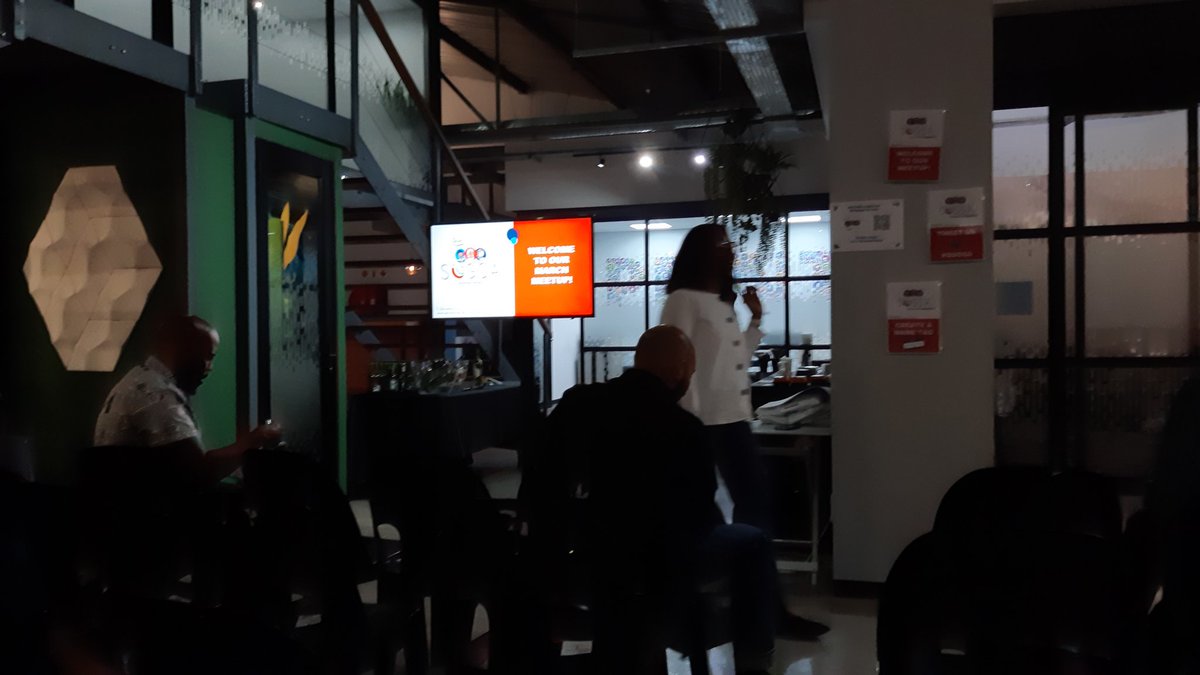 pfzzit's tweet image. Excited for this evenings talk. Ayanda teeing us up. #Sugsa #EmbracingSimplicity