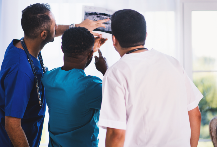 Some of you might know oral surgeons as the dental professional who took out your wisdom teeth. But, what's the difference between a dentist and oral surgeon? Learn more: ecs.page.link/EScNa