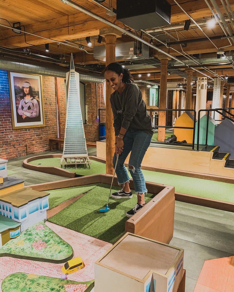 SubparMiniature's tweet photo. Putting down Lombard Street, the most curviest street in San Francisco 🏘⛳️ Come down and play to see what it’s like.

#sanfrancisco #sfbay #subpar #subparminigolf #subparminiaturegolf #miniaturegolf #miniaturegolfcourse #subpargolf #golf #golfcourse #fishermanswharf https://t.co/KG130tSisR