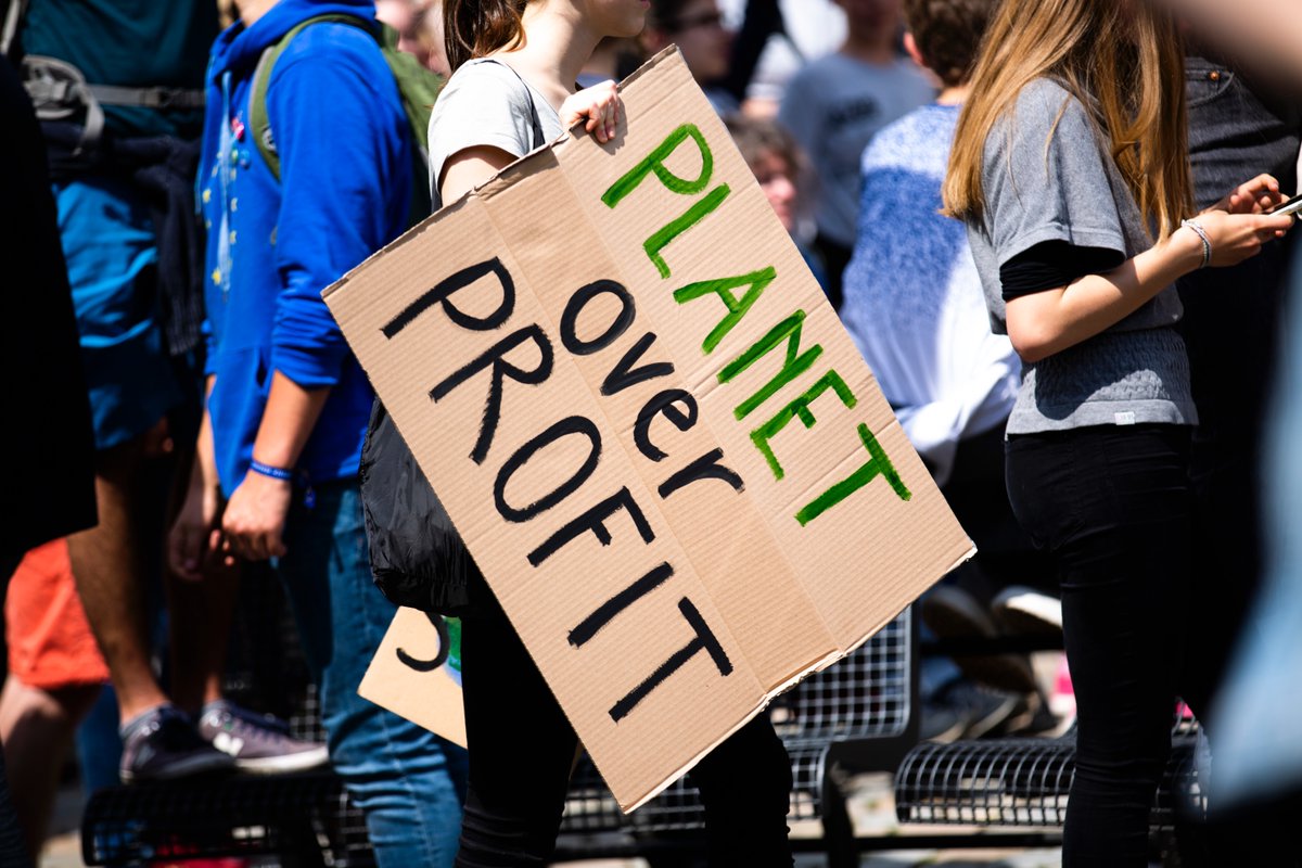 NKI_Bund's tweet photo. Klimagerechtes Wirtschaften hat Zukunft ☀️📈✅! Darüber haben heute mehr als hundert #Unternehmen in dem vom @bmu initiierten Abschluss-Dialogforum „#Wirtschaft macht #Klimaschutz“ (@DialogWmK) diskutiert. Infos 👉 https://t.co/TaTEtkHmWv https://t.co/0ZsAbu0upK