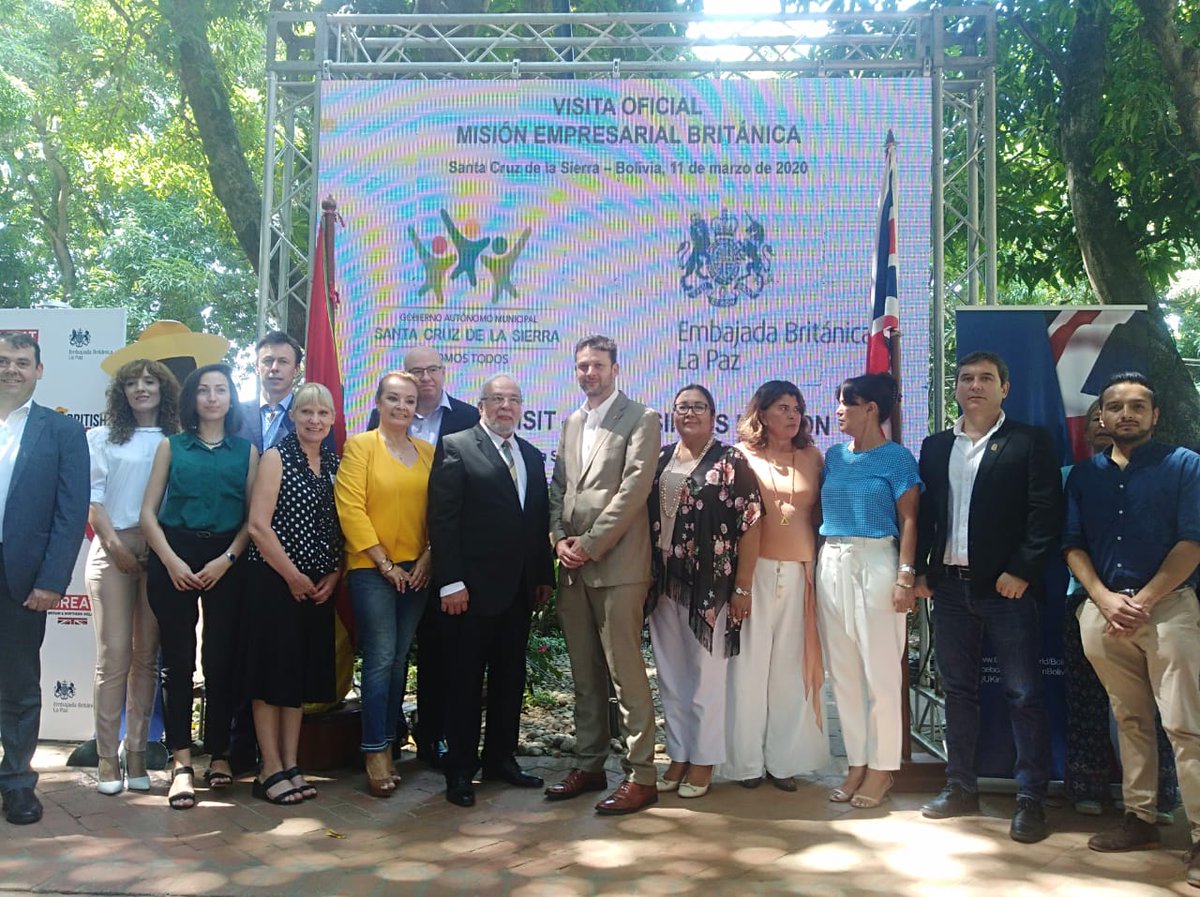 UKinBolivia's tweet photo. Esta mañana comenzamos la #BritishWeekSCZ con la calurosa bienvenida del Gobierno Autónomo Municipal de Santa Cruz de la Sierra a la misión empresarial británica.
#UKinSCZ https://t.co/jOyyJ7ceAf