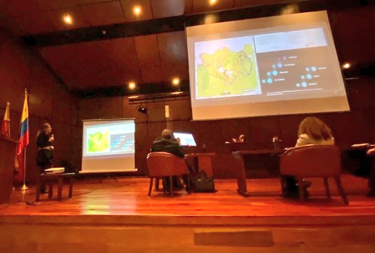 CAMACOLBOGOTA's tweet photo. #YoConstruyoBienestar / Representamos un sector que aporta bienestar a la región. Por eso, #AEstaHora, como parte de nuestro compromiso por un desarrollo sostenible en la región, participamos con aportes técnicos en la audiencia pública de la sentencia del #RíoBogotá https://t.co/6soEuO3TwQ