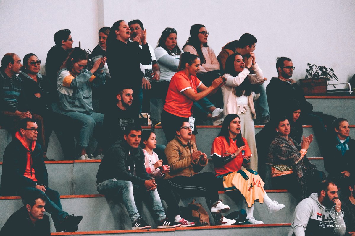 mindloststudio's tweet photo. Jogo de emoções fortes na final da taça de futsal feminino do distrito de Aveiro 🙌
.
#futsalfeminino #futsal #fca #gdg #futsalazemeis #gdgafanha #fcazemeis #futsalaveiro #afaveiro https://t.co/DyJBDAvWpC