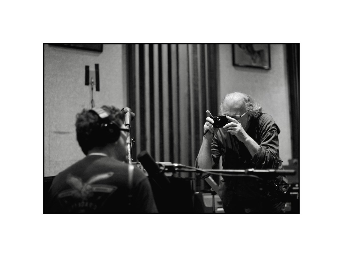 Chad_Edwardz's tweet photo. Back six years ago March 2014 with @wsugarcapps at @Fame_Music and the master photographer @Alan_Messer  (if you don't know look him up - his body of work the past 50 years is stupid insane)
Muscle Shoals, AL
.
.

#nikon #FAME #muscleshoals #alanmesser #williesugarcapps #alabama https://t.co/x9h2Ob3PdU