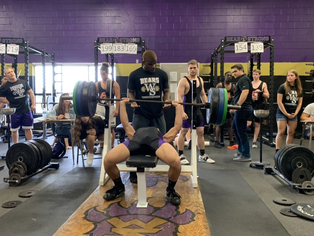 WSBearAthletics's tweet photo. JJ Contreras 
#EasyWeight https://t.co/evpA8H1G3e