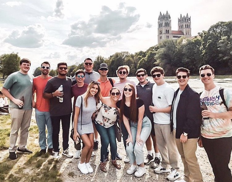 Make a list and check it twice, or just read this - EXPLORING MUNICH: bit.ly/2W70b1c

#studyabroad #munich #advice #whattodo #internationalbusiness