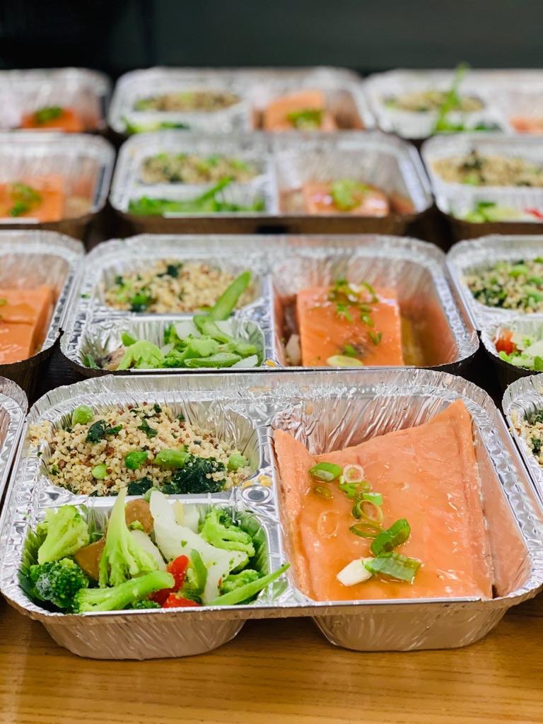 On the menu for the quarantined #GrandPrincess in Oakland 🍽 Orange soy glazed salmon with kale &amp; edamame quinoa served with a fresh vegetable blend. 😋 #ChefsForCalifornia