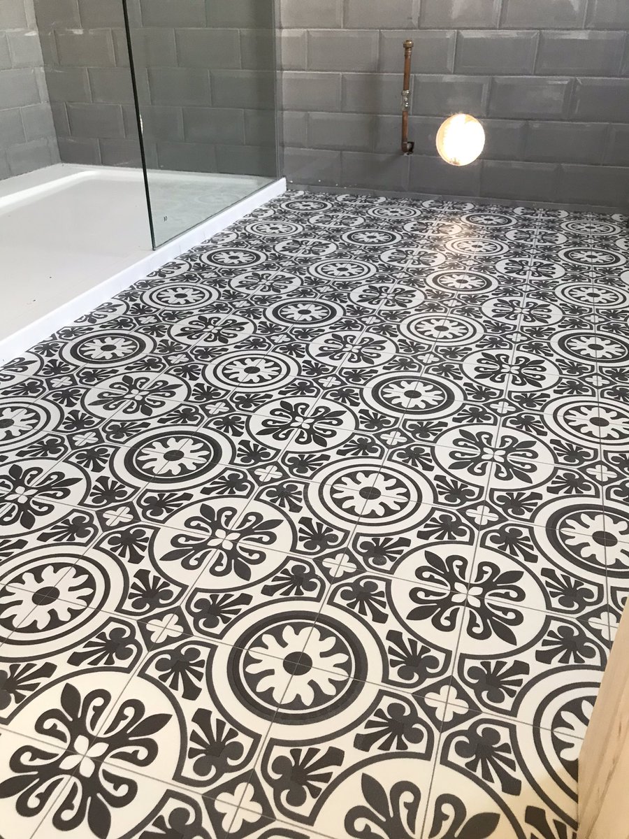 aw_flooring's tweet photo. Beautiful new ensuite given the #awflooringessex treatment today👌🏼 https://t.co/gVjBUQUIdH