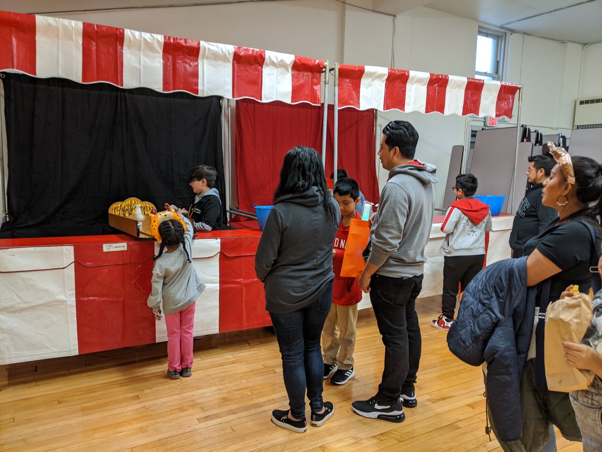 MMaccaquano's tweet photo. HLB Carnival Night 2020. Great event for our students and community. #HLBfun #carnival2020 thank you to the HLB PTO and teachers that volunteered their time.  @wnyhlb @WestNYSchools @SuperintClara @FRSNewJersey https://t.co/245dIDyLgA