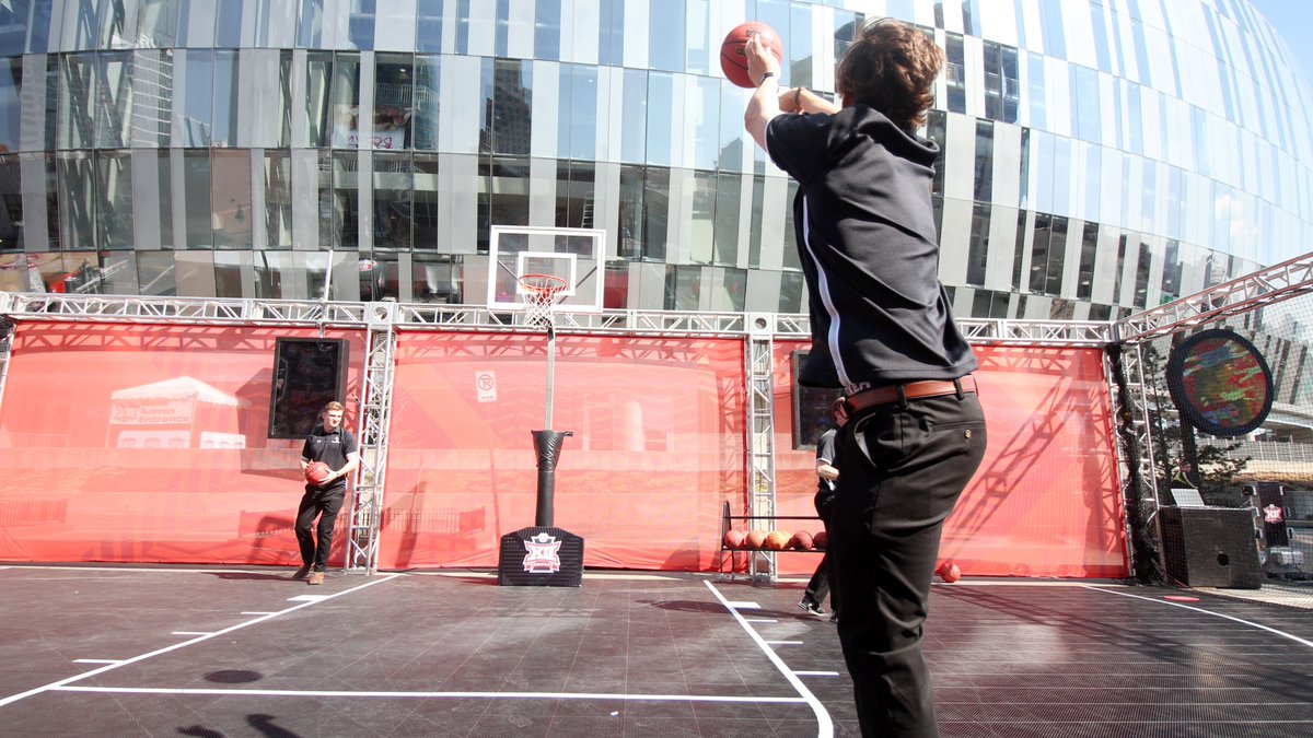 Visit KC tweet media