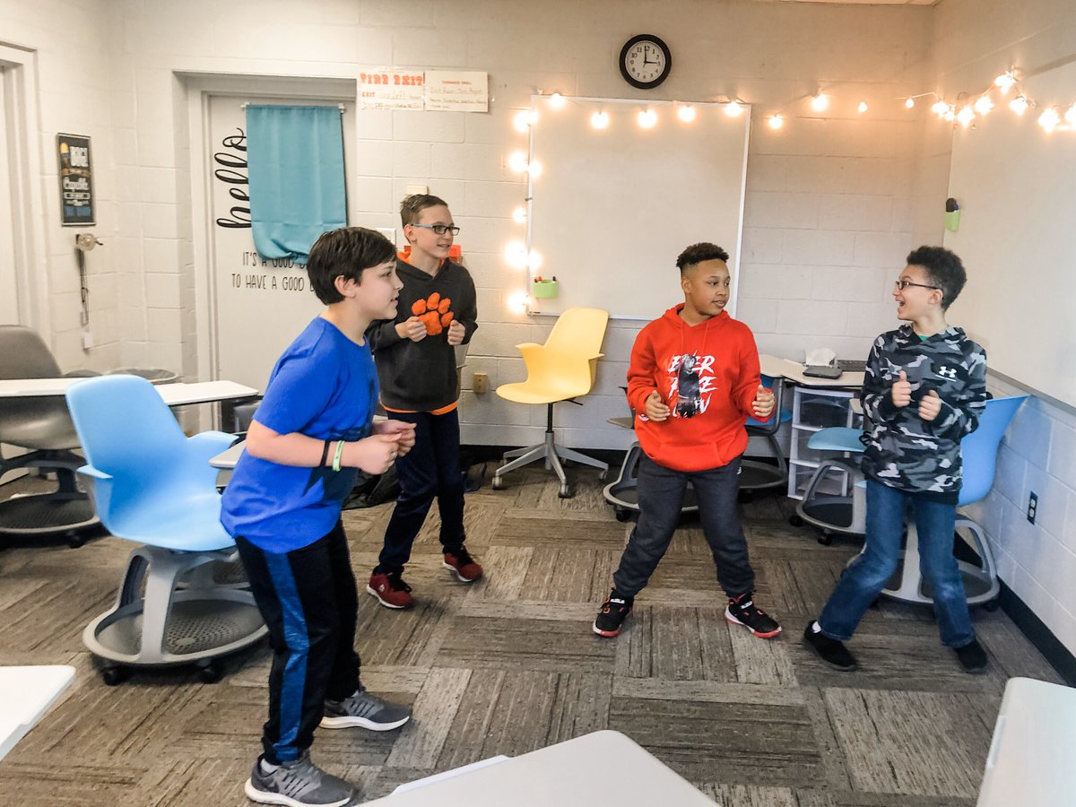 Dance party before reading class today! #moveinmiddleschool <a href="/PavkovAnna/">Anna Pavkov</a> @MentorLevine