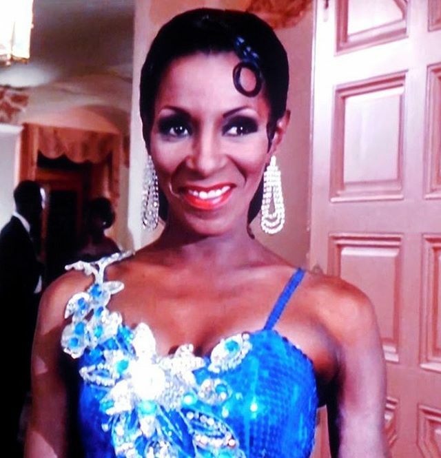 Happy Birthday to the legend, The Doll, The Grand Empress...Lady Chablis! Always in our hearts! ❤️ “Two tears in a bucket...motherf*ck it!” 🌏:ift.tt/2W5ggof
.
.
#ladychablis #midnightinthegardenofgoodandevil #connectsavannah #dosavannah #club… ift.tt/2TFpINo