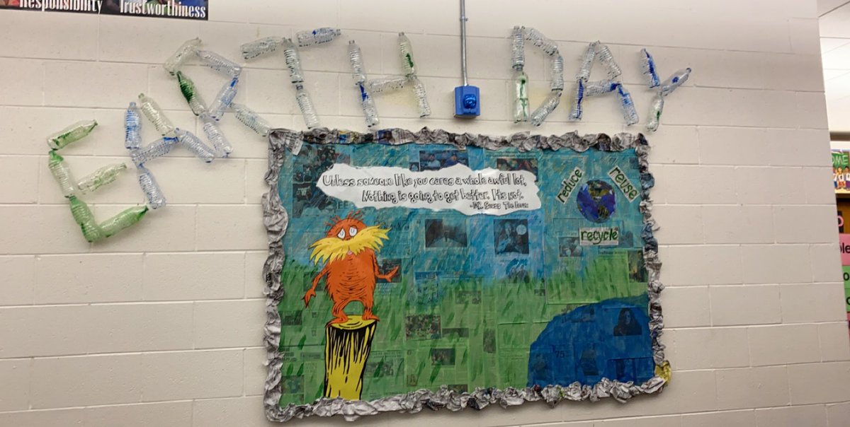 PeacePlantsBks's tweet photo. My newest bulletin board is finally complete!! Focusing on Earth Day with our main goal being... REUSING our books!! 📚📚📚 I’m still accepting book donations that will be part of our free book giveaway!! https://t.co/24NozrKK1l