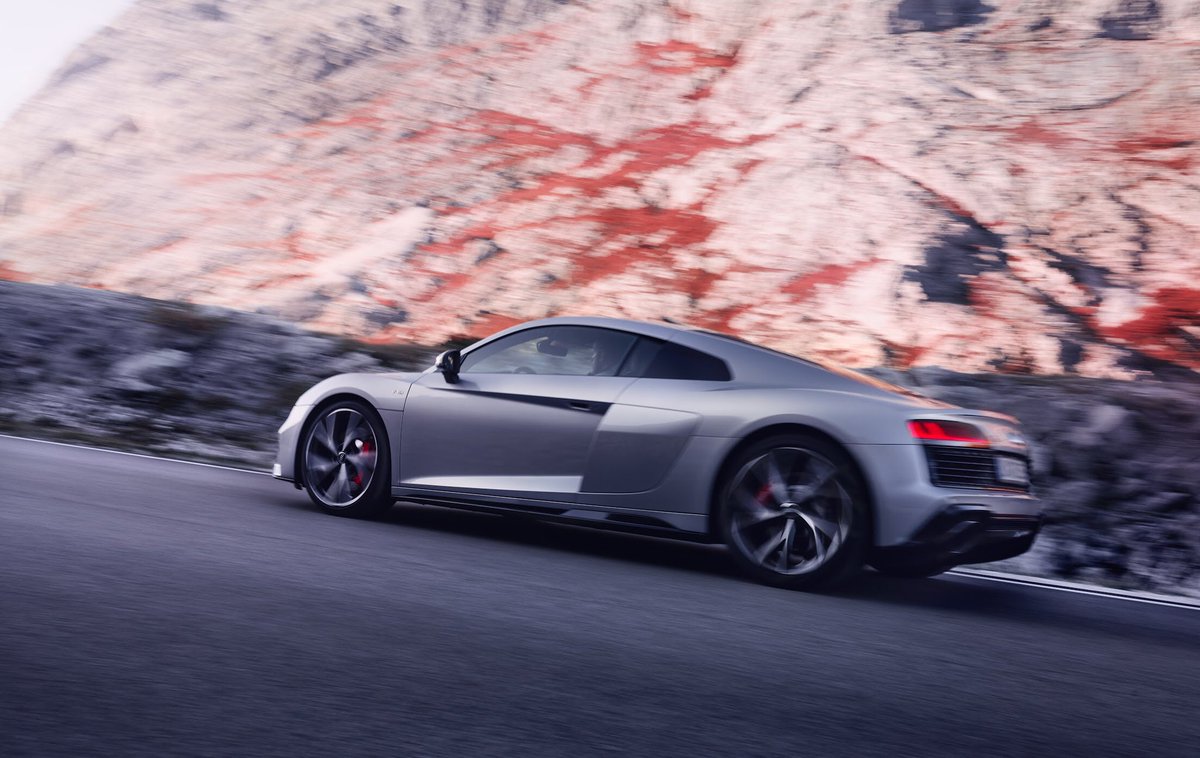 AudiCanarias's tweet photo. Ningún otro vehículo representa los genes de Audi con tanta firmeza como el Audi R8. 💥
⠀⠀⠀⠀⠀⠀⠀⠀⠀⠀⠀
Consigue tu Audi: https://t.co/ILqBYgWyGW
#AudiCanarias #AudiPremiumWeek #AudiR8 https://t.co/LpnTHl4YGe