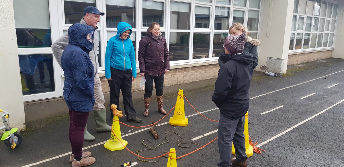 School doesn't finish at 3pm. Our teacher's had an inspiring session with Holly from @LtLScotland! Even the rain, wind and hail didn't put us off having fun and thinking of creative ways to use outdoor learning with our amazing pupils! #everydayisaschoolday #outdoorlearning