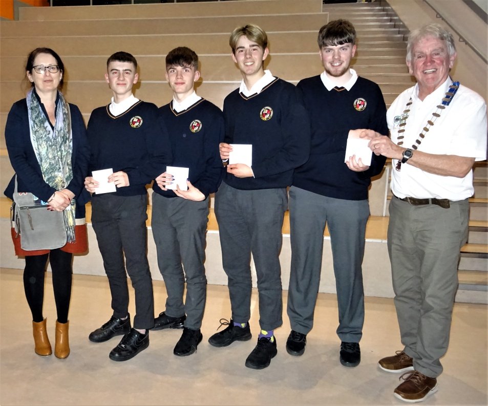Well done to all Sixth Years who participated in the Wicklow and District Lions Club Inter Schools Quiz in Wicklow last night!