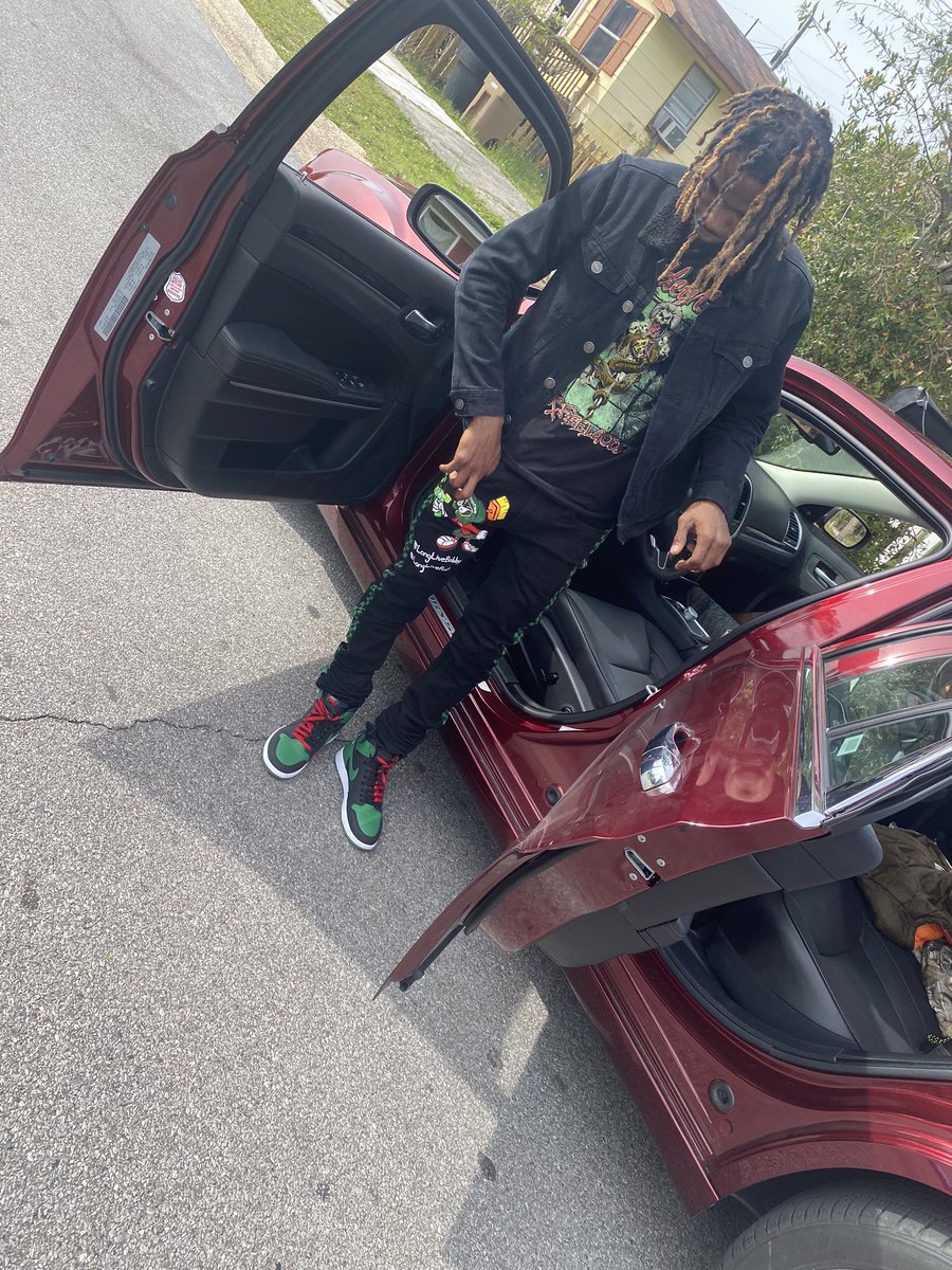 _LilAj3's tweet photo. i done seen how all these niggas tried to downplay my dreams so ima give it to em every time i’m on the scene!🎯 #ShoutoutMamaNoAbortion🙌🏾 
#LongLiveBobby👼🏾
#LongLivePooh👼🏾
#GPG https://t.co/QN4Y9OVr3U