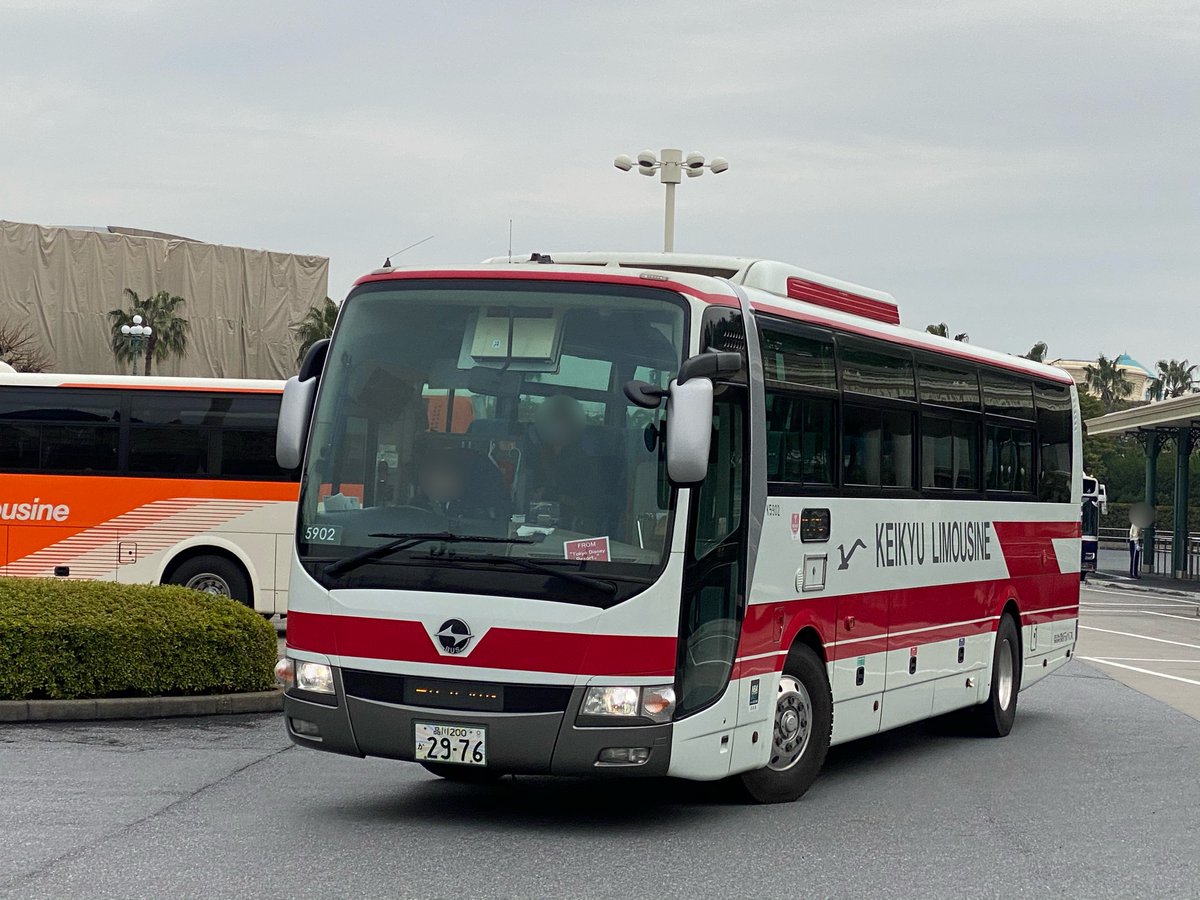 ガルパン交通局 おはようございます今日もテキトーに行きましょう 今日の おはようバス は京浜急行バス京浜島営業所の三菱ふそうエアロエースk5902を 空港リムジン専門の営業所に所属する車両です 09年式bkg Ms96jp 品川0か29 76 東京ディズニーランド