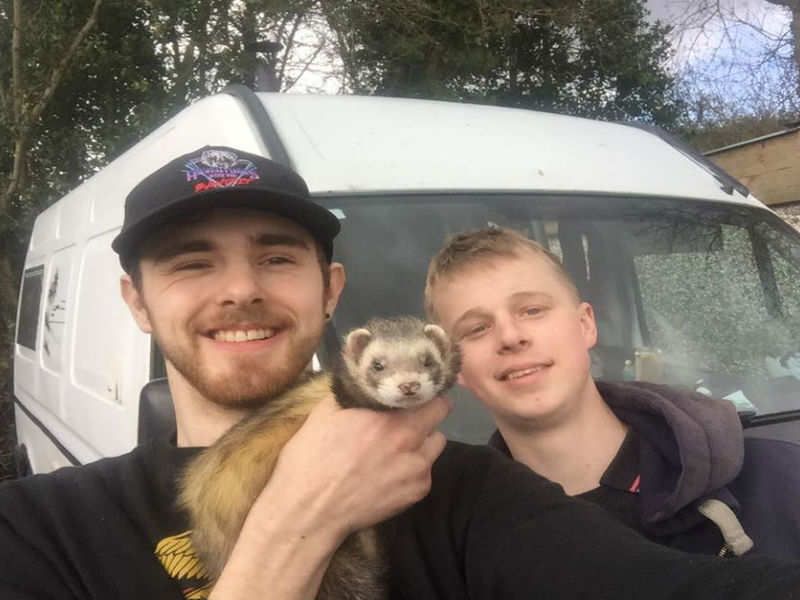 buff.ly/32IWCzB Grieving man quits job, sells up and takes pet ferret on world tour.