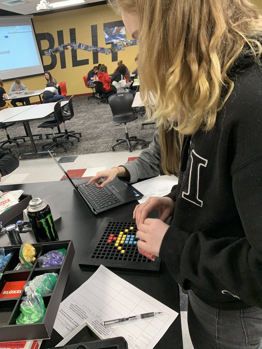 Kels_Wertz's tweet image. Check out this awesome resource from @DeKalbHS Media Center! @DeKalbNT #WorldBio students love the idea of creating educational games for our #mutationInvasion project on @bloxels! #ComputerScienceinBiologyClass #WeAreDeKalb
