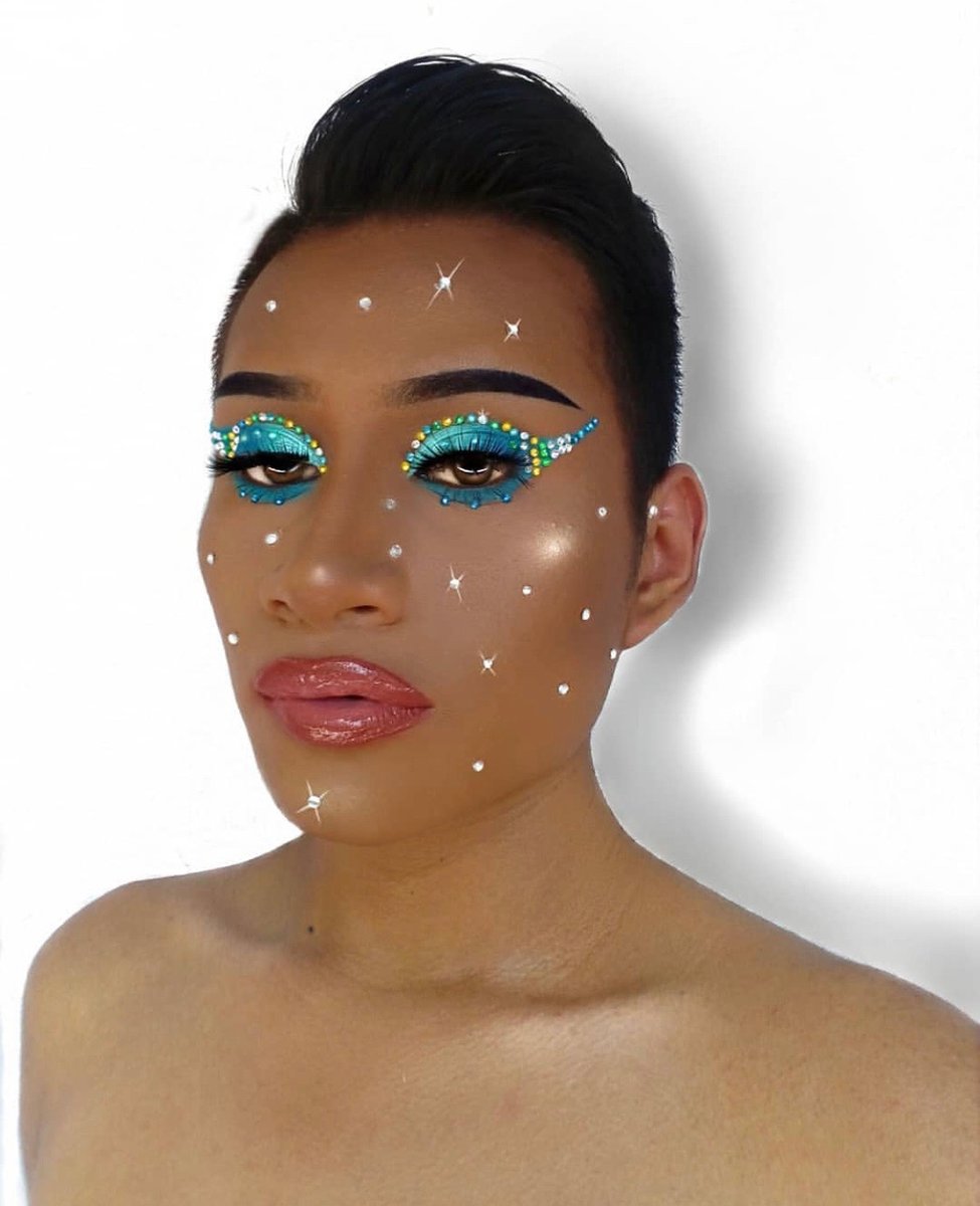 CityColorBeauty's tweet photo. This TEAL is UNREAL! 🤩
•
#CityBabe @jesusmua17 KILLED this EUPHORIC look in our #FlawlesslyMatte Foundation in "mocha"
•
•
•
•
•
#CityColorCosmetics #CityColor #CityColorClique #CityColorFam #CityFam #CityBabes #MatteFoundation #FlawlessFoundation https://t.co/C0wafYuqb4