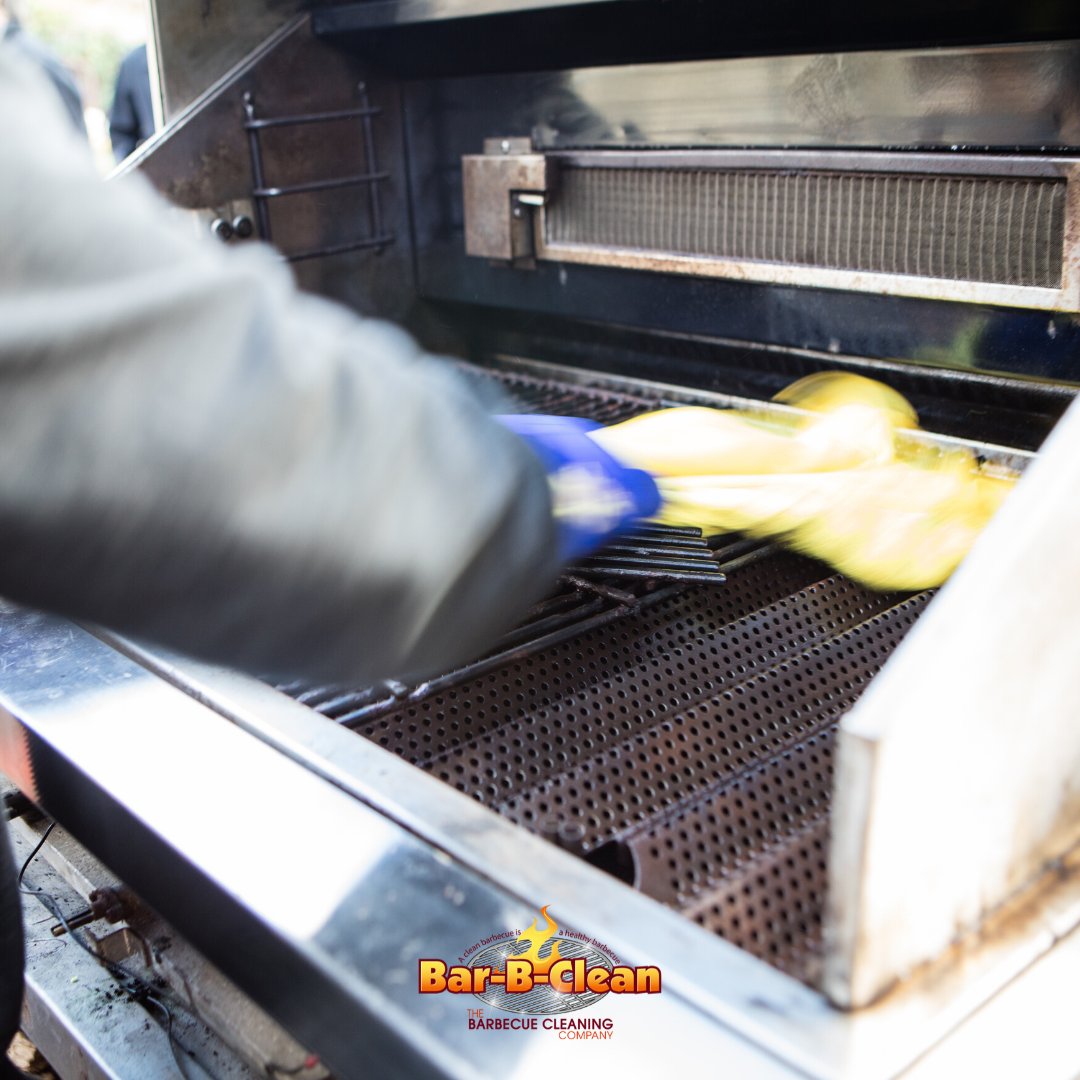 "I couldn’t believe it! It was like night and day. It looked brand new!" - Armond in Brea, CA⁣
⁣
✅: bar-b-clean.com/request/