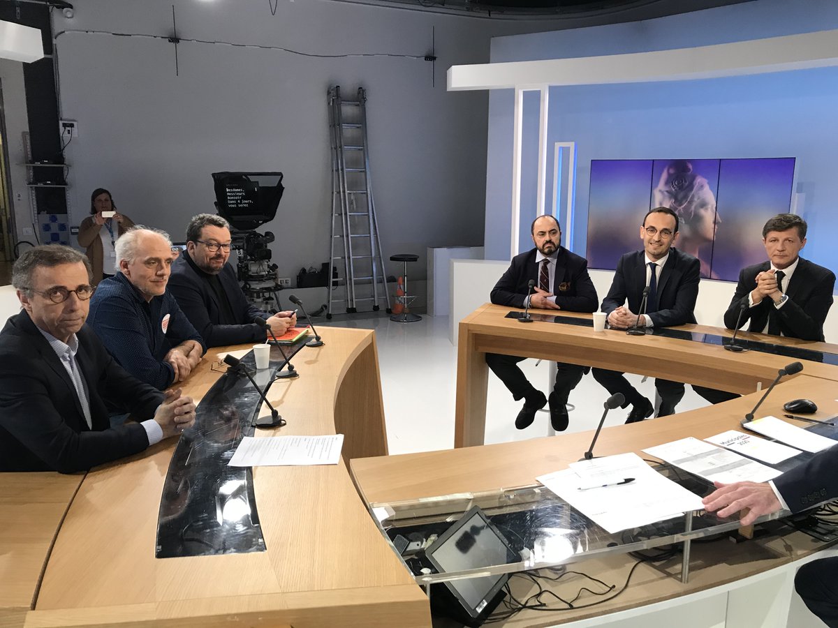 ici_gironde's tweet image. VIDÉO - Municipales à Bordeaux : des échanges musclés lors du débat entre les candidats @nflorian33 @T_Cazenave @PierreHurmic @B_Paluteau @PhilippePoutou #municipales #Bordeaux bit.ly/2vcRZkW