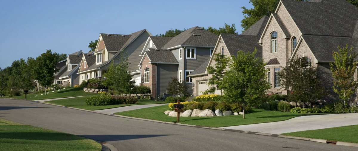 stewartvalintel's tweet image. Pro Teck launches new Home Value Estimator– a free tool to get fast, accurate home value data using the latest market info and industry models: bit.ly/2v9HnTQ #HomeValue #RealEstate