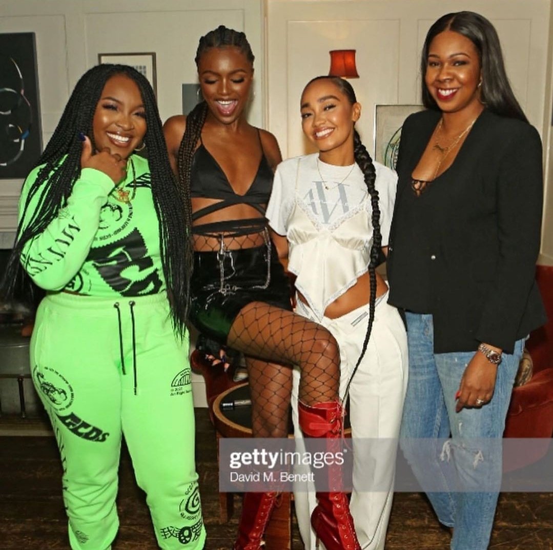 LM_Community's tweet photo. IG [leighannepinnock]: Beautiful night celebrating black woman creatives.. thank you to the beautiful @/rayblk and @/leomieanderson for hosting such an amazing evening, inspiring me and allowing me to speak so openly in the panel. 💕💕💕 #OWNTHETABLE https://t.co/M85k54TUlH